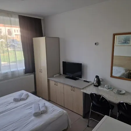 アパートホテル Lencses Apartmanhaz ショプロン