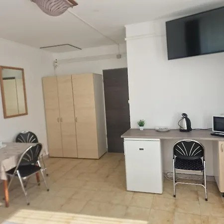 Lencses Apartmanhaz 3*