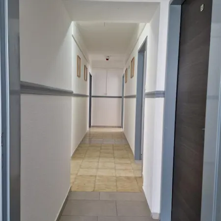 Lencses Apartmanhaz 3*