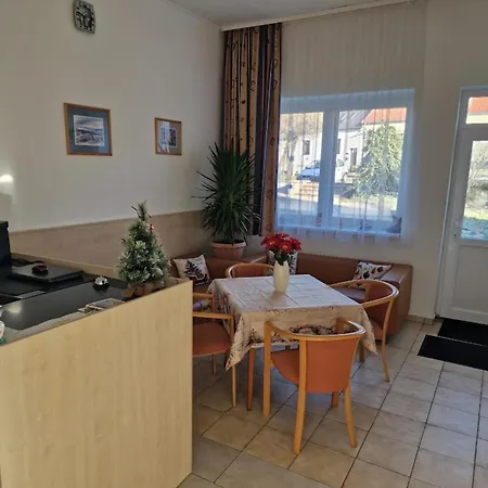 Apart Otel Lencses Apartmanhaz 3*