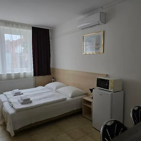 Lencses Apartmanhaz شقة فندقية 3*