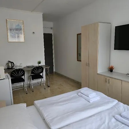 Lencses Apartmanhaz شوبرون