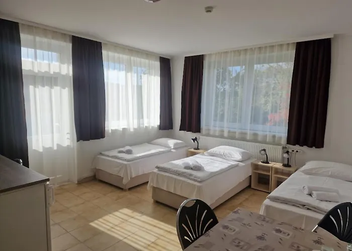 Lencses Apartmanhaz شوبرون