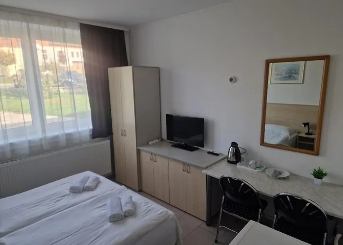 Lencses Apartmanhaz 3* شوبرون