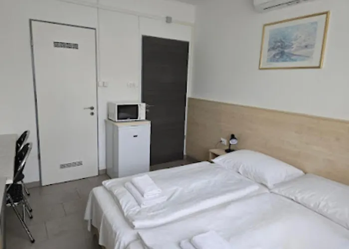 Lencses Apartmanhaz شوبرون